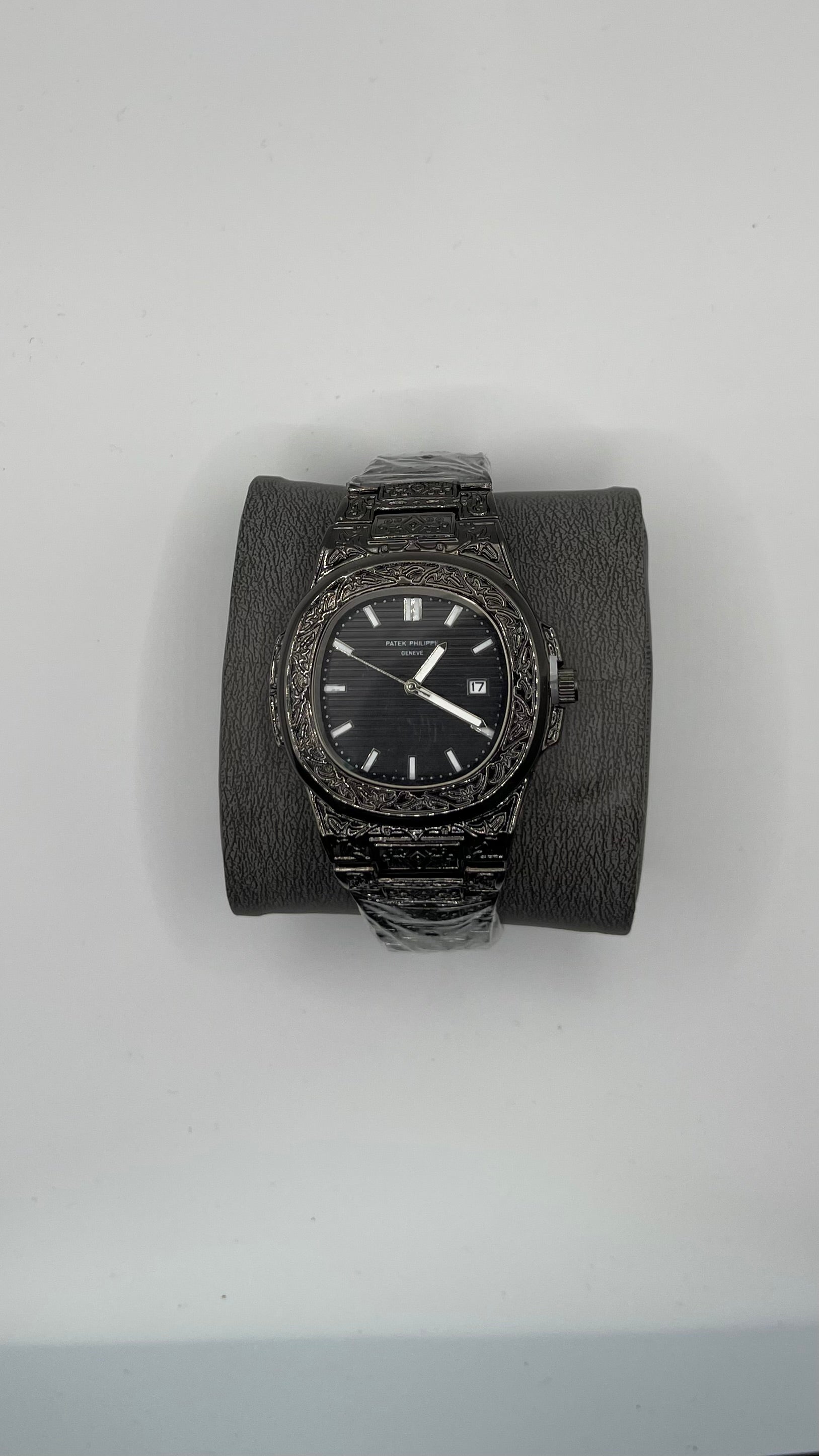 Patek Philippe Nautilus gravée